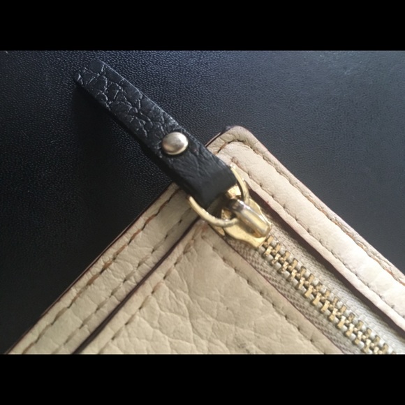 Kate Spade Wallet EUC buttermilk/black. - Picture 3 of 7